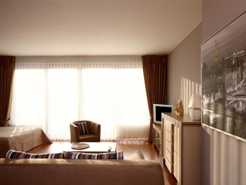 Apartamenty Zlota Nic Opole Buitenkant foto